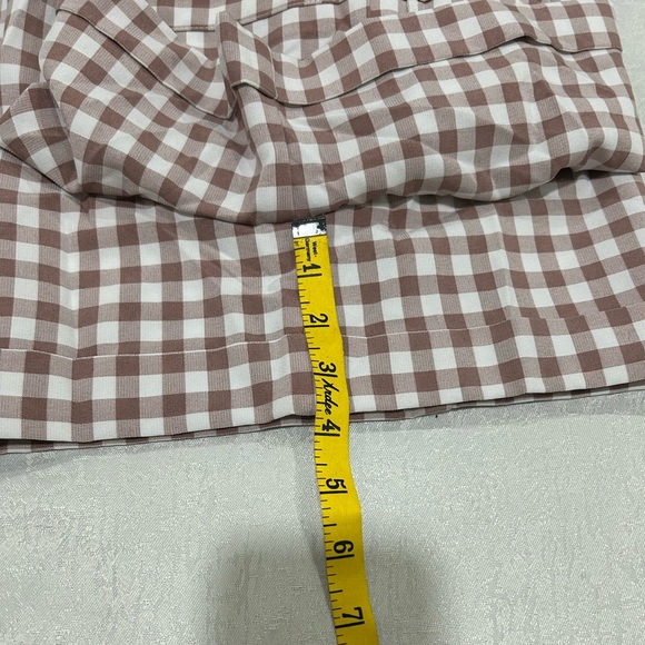 Adorable Gingham short with a bow size Small  - Picture 5 of 7